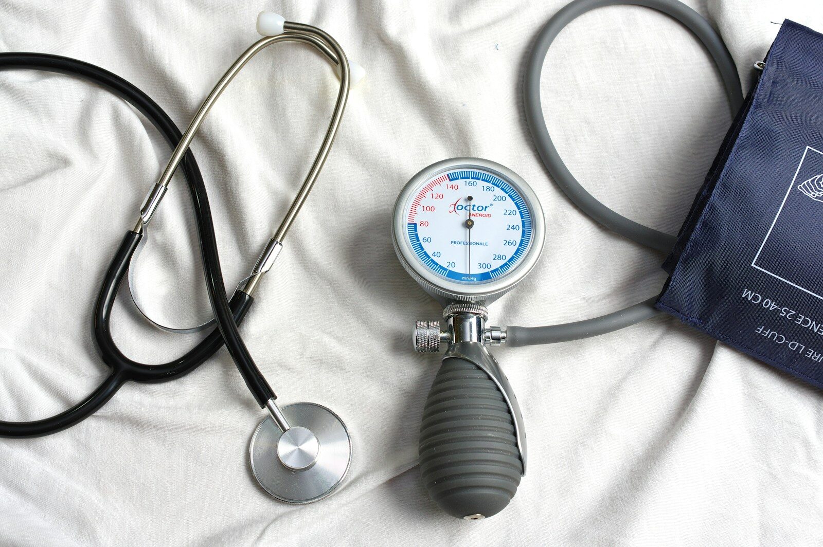 Blood pressure cuff measuring a patient's blood pressure at Altitude Family Medicine